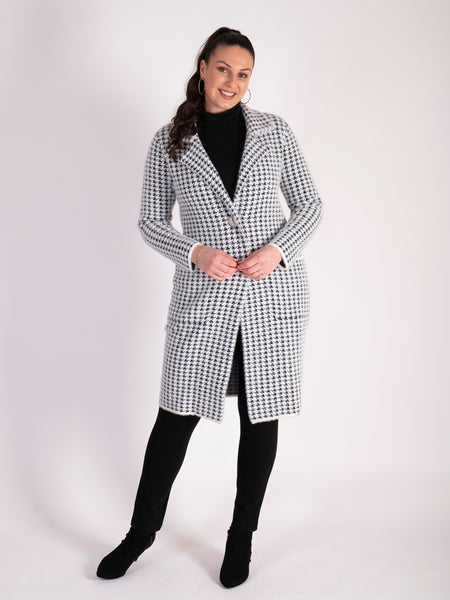 White/Black Houndstooth Knitted Coat