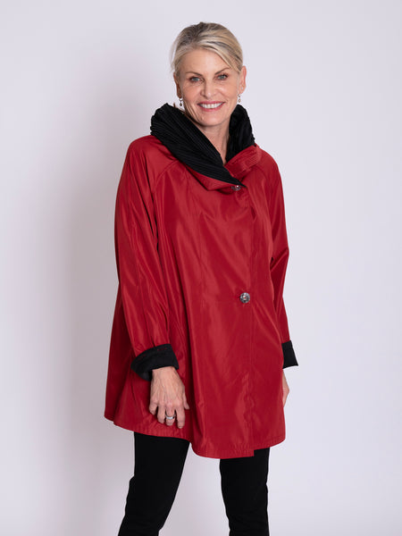 Red/Black Reversible Short Raincoat with Pleated Hood