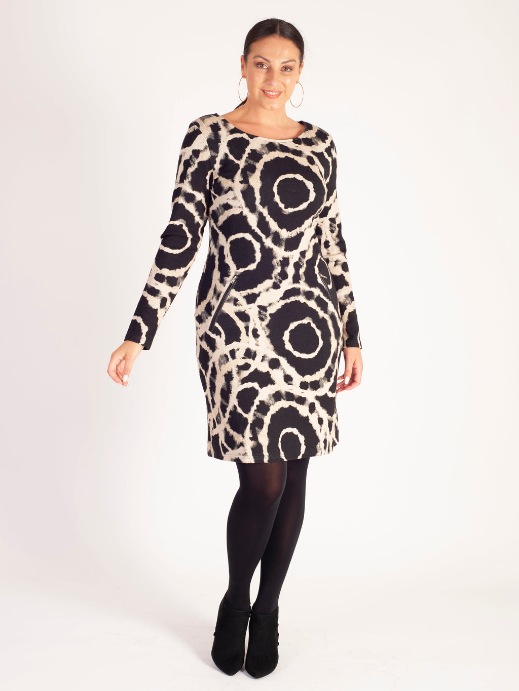 Chic & Beige Abstract Circle Print Dress