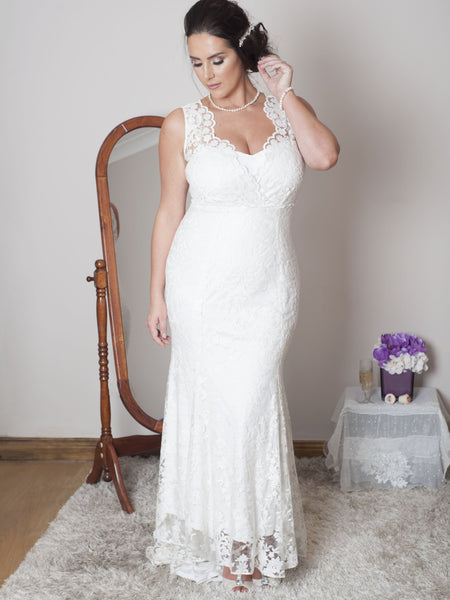 Ivory Scallop Lace Dress With Train (front view)